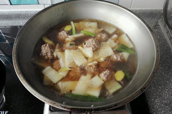 羊肉丸子氽冬瓜的做法图解6