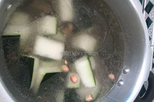 大骨冬瓜汤的做法图解4