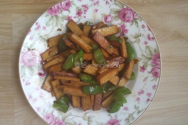 甜椒炒豆腐干的做法图解4