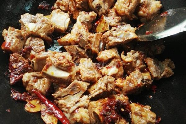 土豆烧排骨的做法图解5