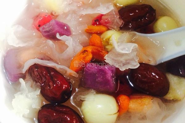 银耳水果芋圆汤