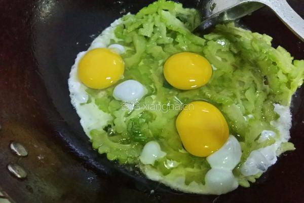 苦瓜炒鸡蛋的做法图解6
