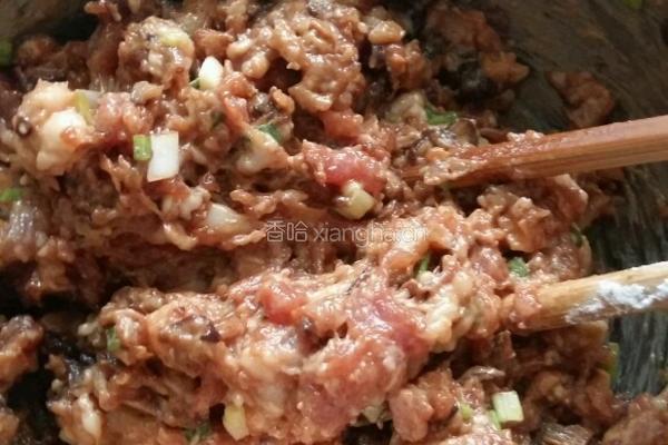 肉丸紫菜汤的做法图解1