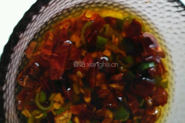 皮蛋拌黄瓜的做法图解3