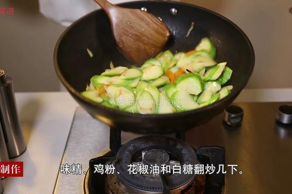 芝香椒油西葫芦的做法图解6
