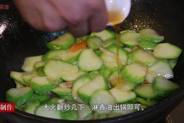 芝香椒油西葫芦的做法图解7