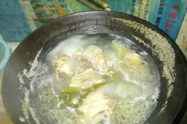 玉米冬瓜大骨头汤的做法图解4