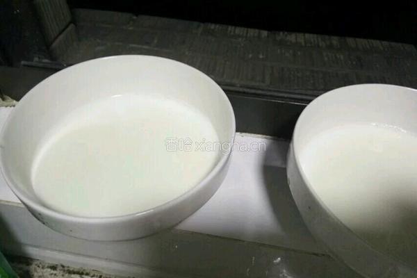 草莓双皮奶的做法图解6