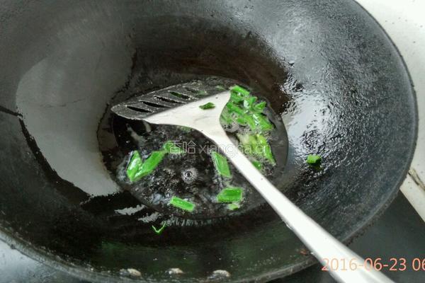 西红柿炒有机菜花的做法图解3