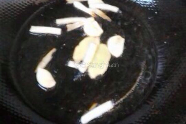 格格牌酱油炒饭的做法图解3