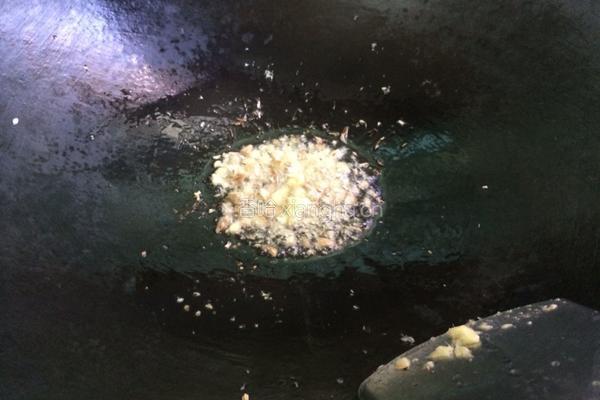 瘦肉炒椰菜花的做法图解5