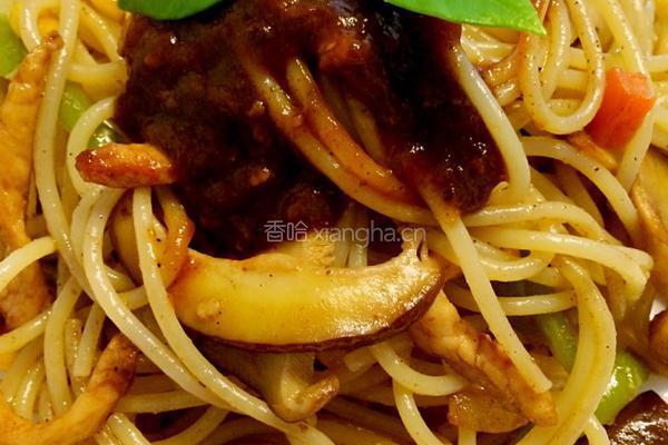 黑胡椒鸡脯意大利面的做法图解6