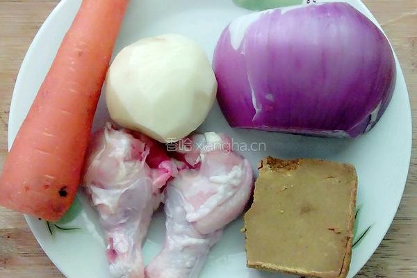 咖喱鸡肉盖浇饭的做法图解1