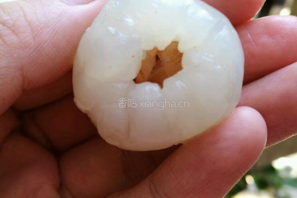 丝瓜炒荔枝的做法图解3