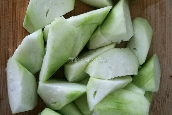 丝瓜炒荔枝的做法图解4