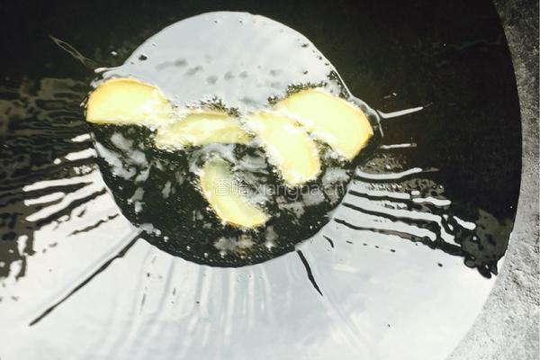 鲫鱼豆腐汤的做法图解2