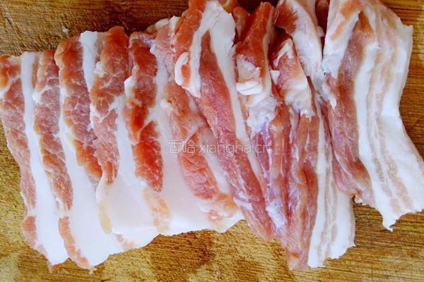 砂锅炖五花肉冻豆腐娃娃菜的做法图解1