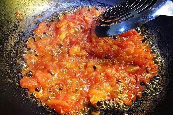 茄汁蚕豆的做法图解2