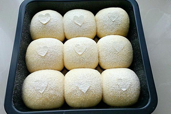淡奶油爱心小面包的做法图解10
