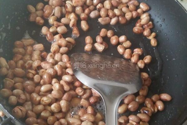 挂糖花生的做法图解3
