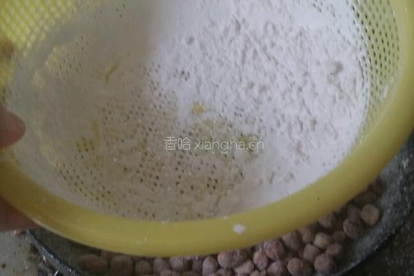 挂糖花生的做法图解4