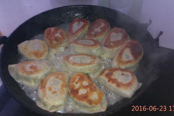 韭菜盒子的做法图解10