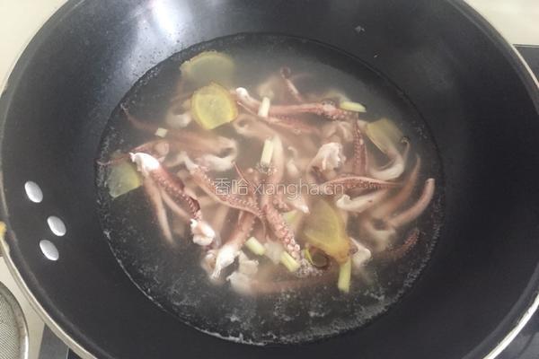 香辣鱿鱼须的做法图解3