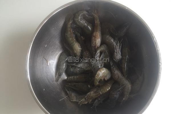 白灼虾的做法图解1