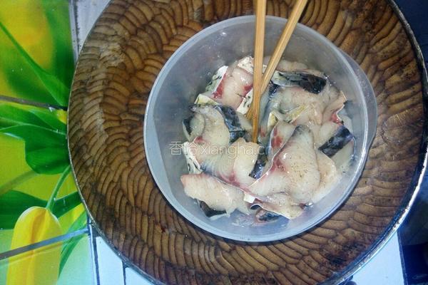 酸菜鱼的做法图解2