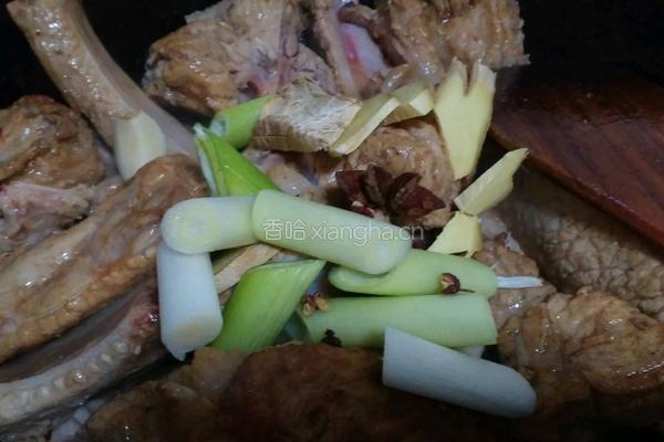 玉米烧排骨的做法图解5