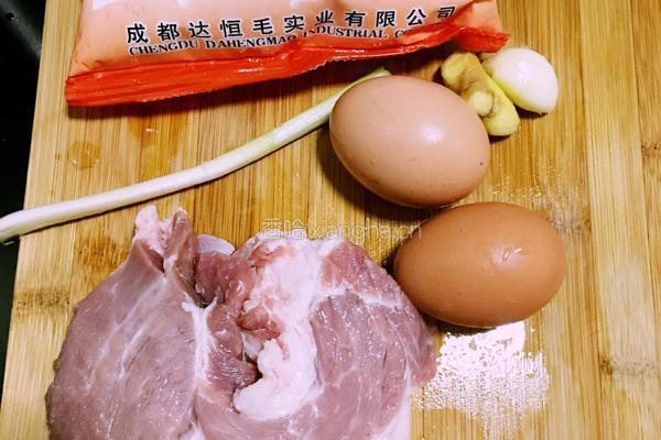 香炸小酥肉的做法图解1