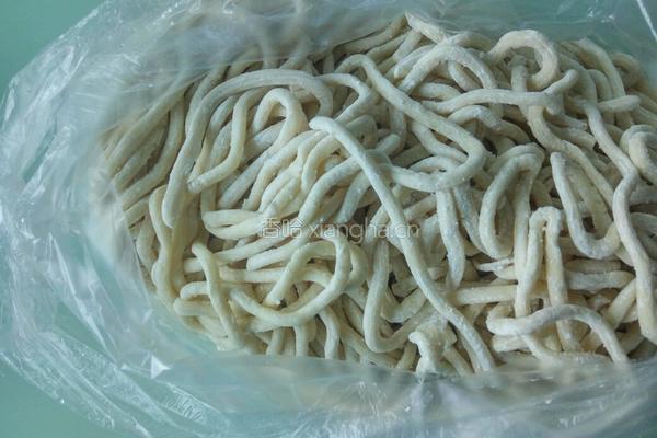 蔬菜炒面的做法图解1