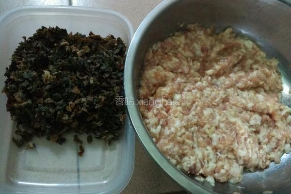 梅菜肉包子的做法图解4