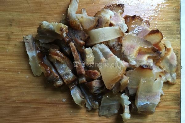 蒜苔炒腊肉的做法图解5
