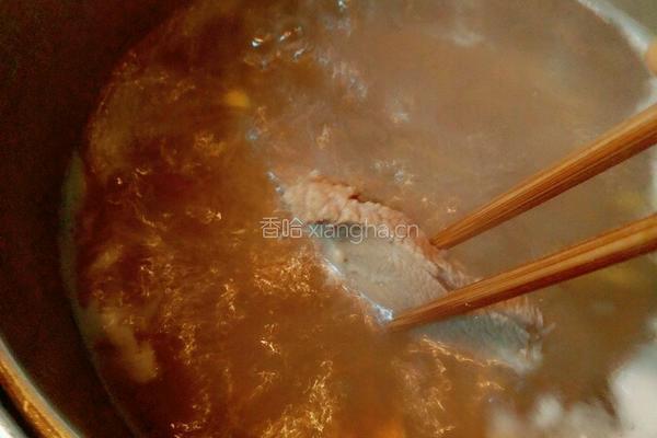 传统广式皮蛋瘦肉粥的做法图解6