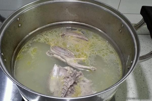 鸽子汤馄饨的做法图解1