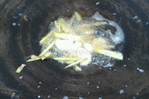 黄豆焖福寿鱼的做法图解5