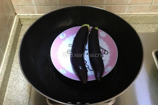 凉拌手撕茄子的做法图解2