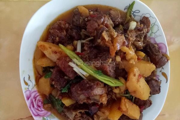 土豆烧排骨的做法图解3