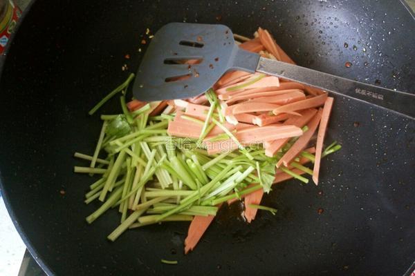 小芹豆干炒火腿的做法图解4