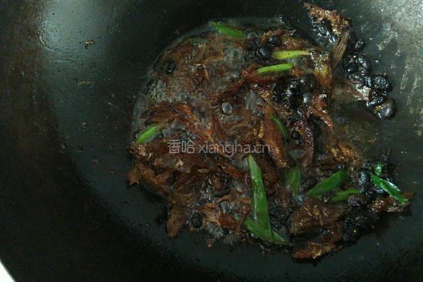 豆豉鲮鱼油麦菜的做法图解4