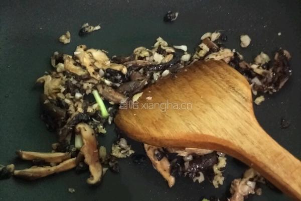 香菇鼓汁蒸排骨的做法图解4