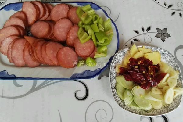 火腿荷兰豆的做法图解2