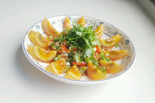 凉拌黄心皮蛋