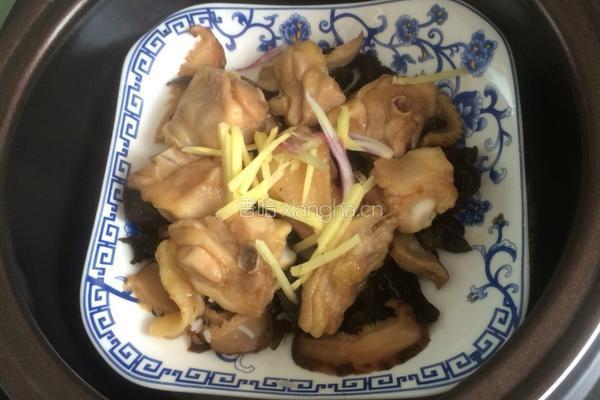 冬菇木耳蒸滑鸡的做法图解6