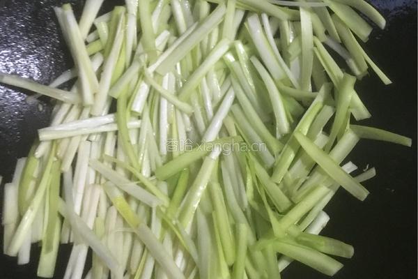 鲜虾鸡蛋炒韭菜黄的做法图解7