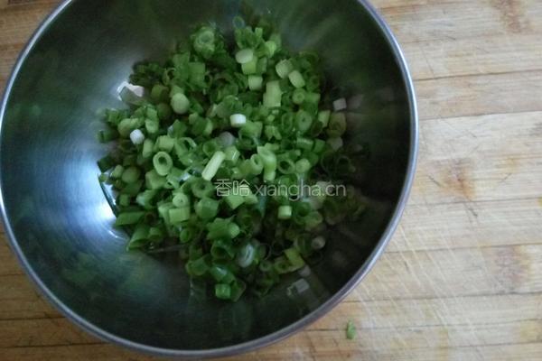 烫面葱花饼的做法图解4
