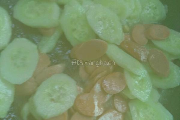 黄瓜炒火腿肠的做法图解6