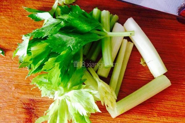 酸爽银耳的做法图解5