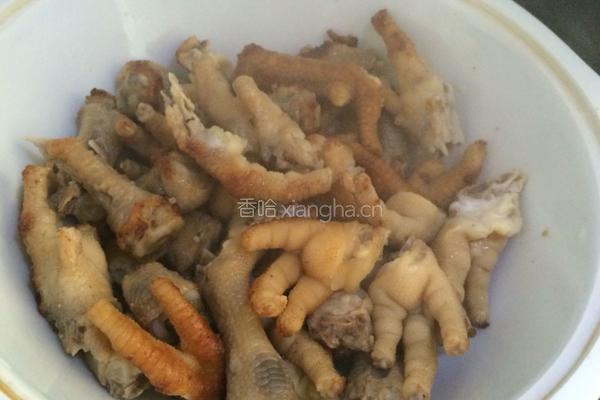 豉汁辣椒蒸凤爪。的做法图解9